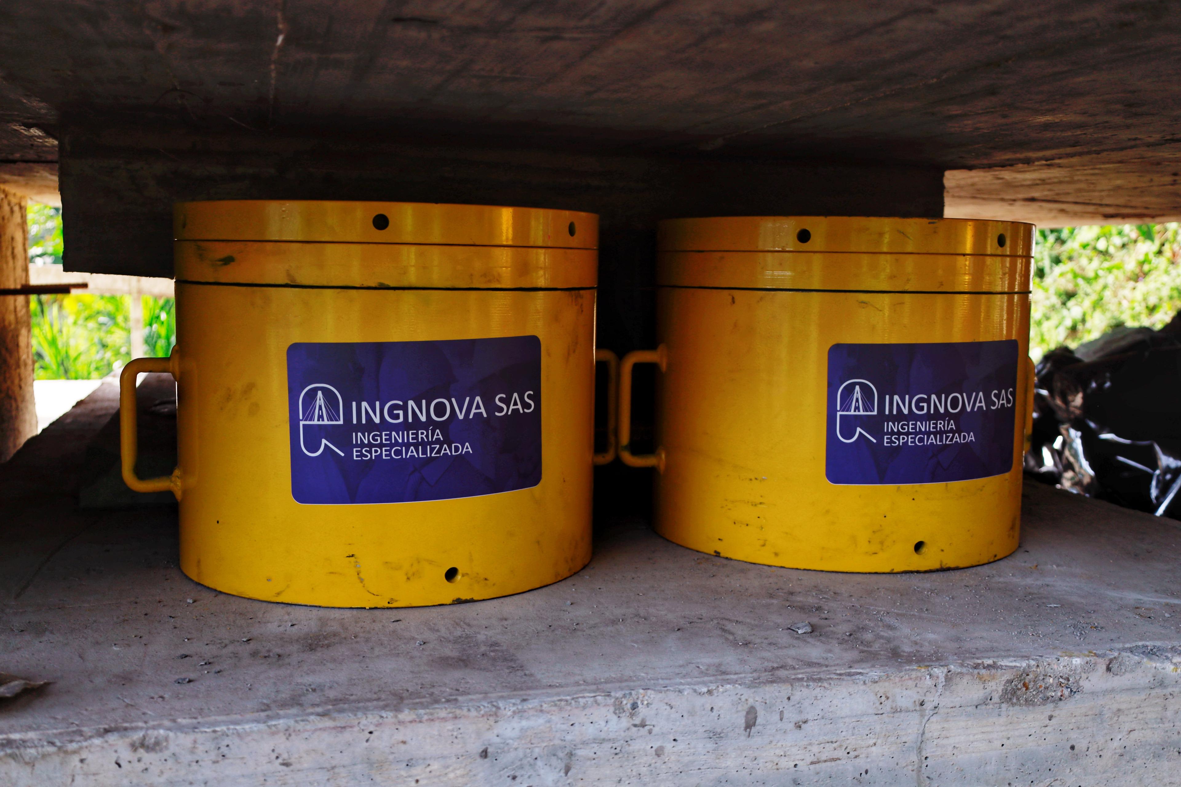 Gateo con Cilindros Hidráulicos
